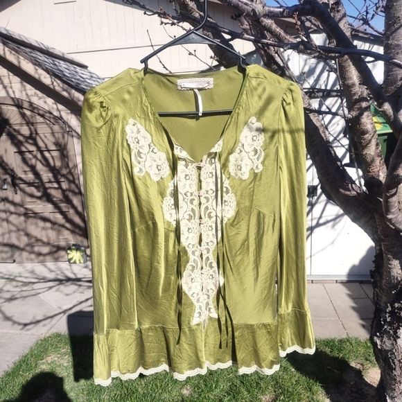Free People Silk Lace Long Bell Sleeve Blouse. Small - Picture 1 of 4